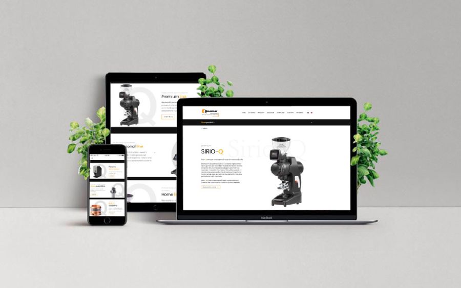 lavoro dello studio grafico: sito web di Quamar su più devices